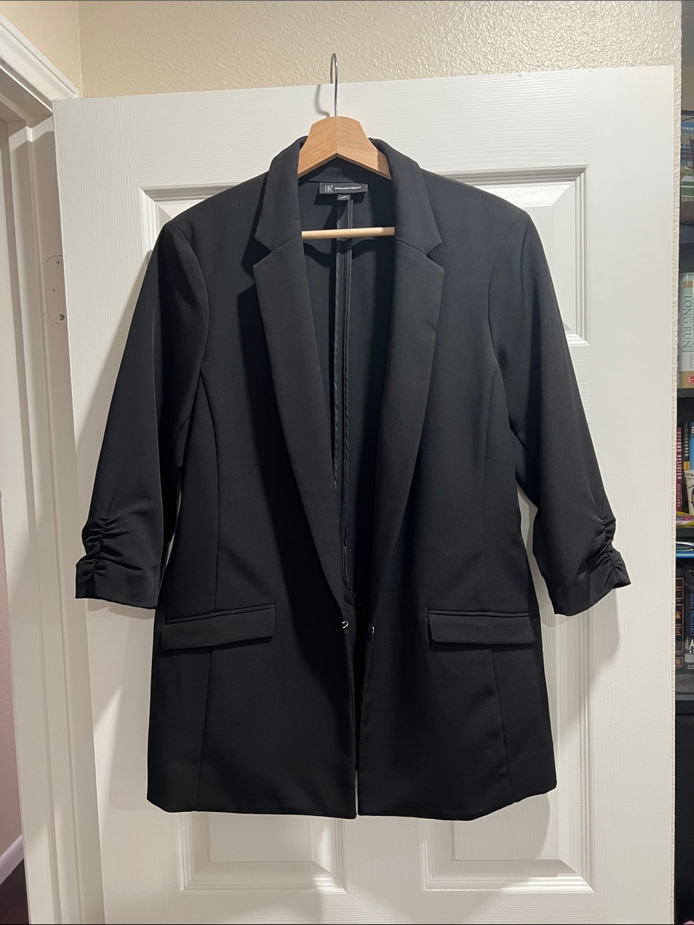 EUC/Like New INC International Concepts Black Ruched-Sleeve Blazer
